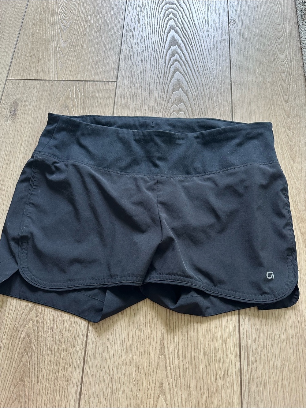 GAP Black Women's Athletic Shorts with Inner Liner